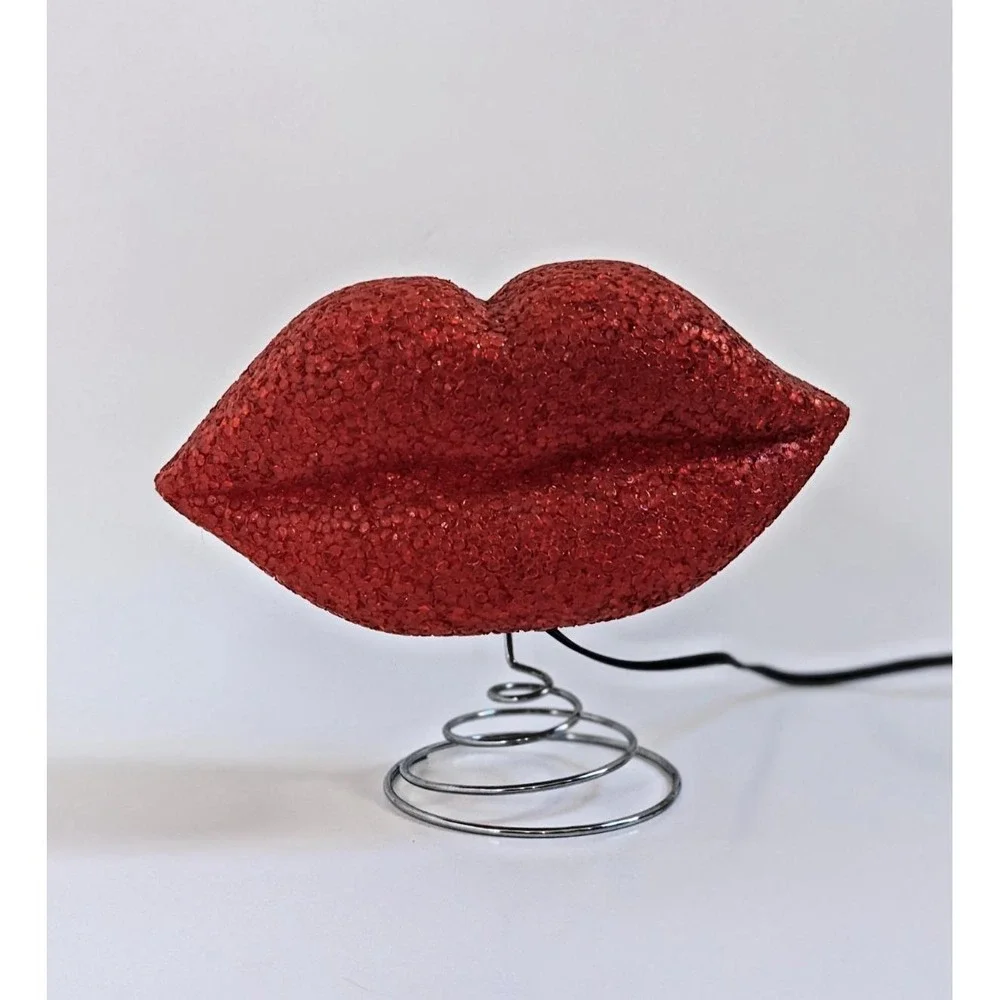 Vintage 1990's Red Lips Melted Plastic Popcorn Lamp Accent Light Pop Art Novelty
